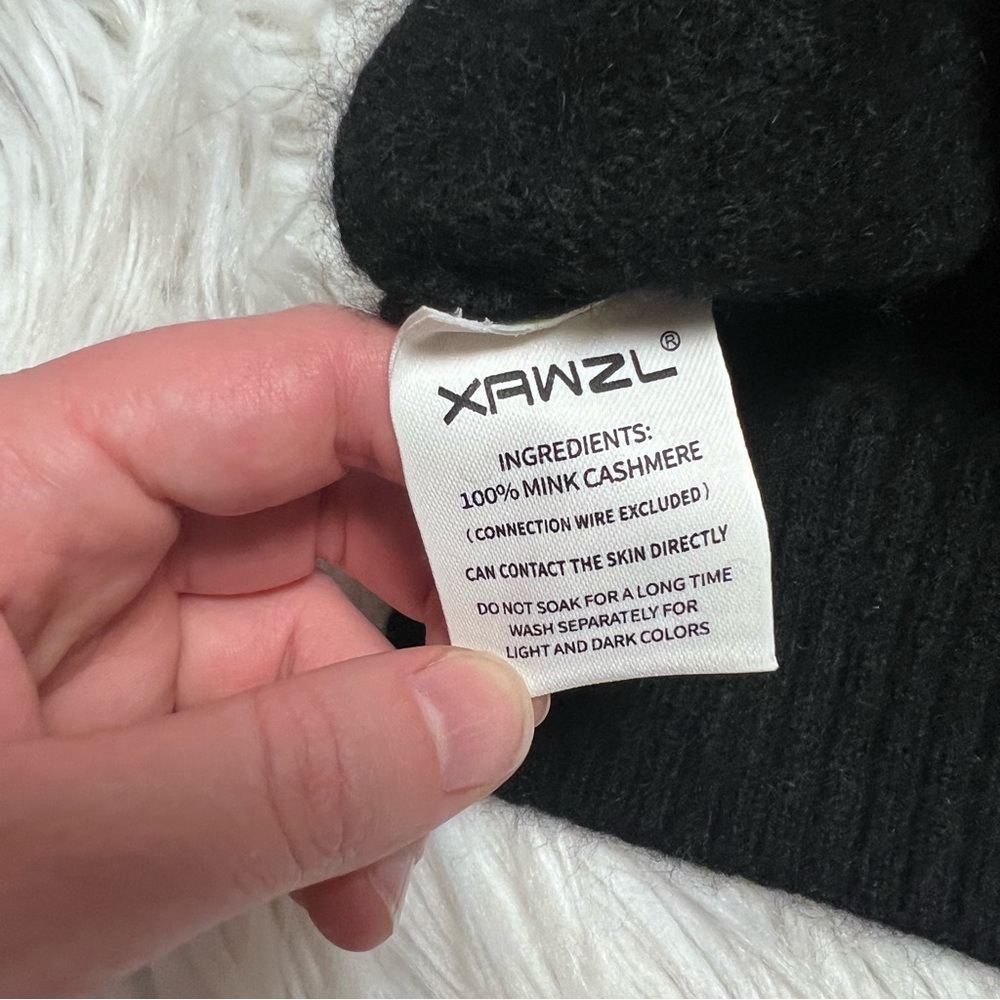 100% pure mink cashmere Elegant Black Turtleneck Sweater - Picture 4 of 5